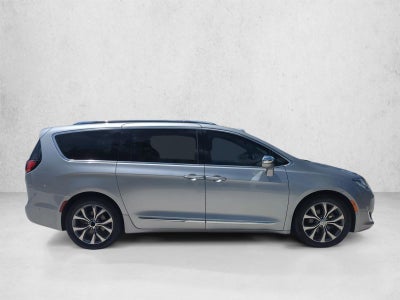 2017 Chrysler Pacifica Limited FWD