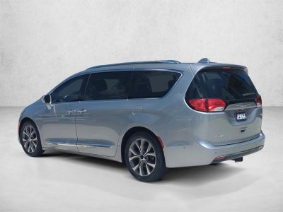 2017 Chrysler Pacifica Limited FWD