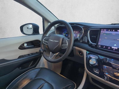 2023 Chrysler Pacifica Hybrid Limited FWD