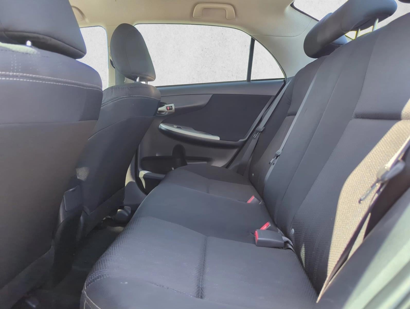 2013 Toyota Corolla 4dr Sdn Auto S (Natl)