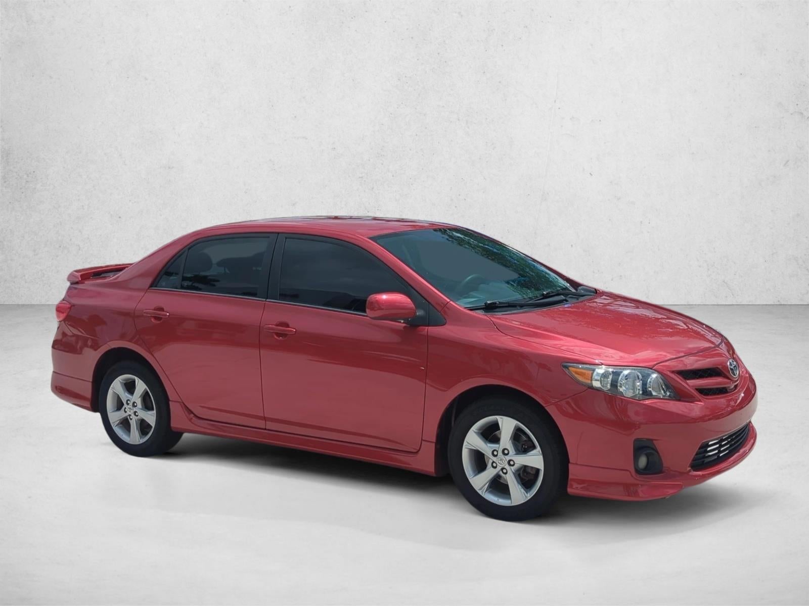 2013 Toyota Corolla 4dr Sdn Auto S (Natl)