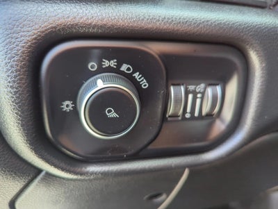2019 RAM 3500 Tradesman 4x2 Crew Cab 8' Box