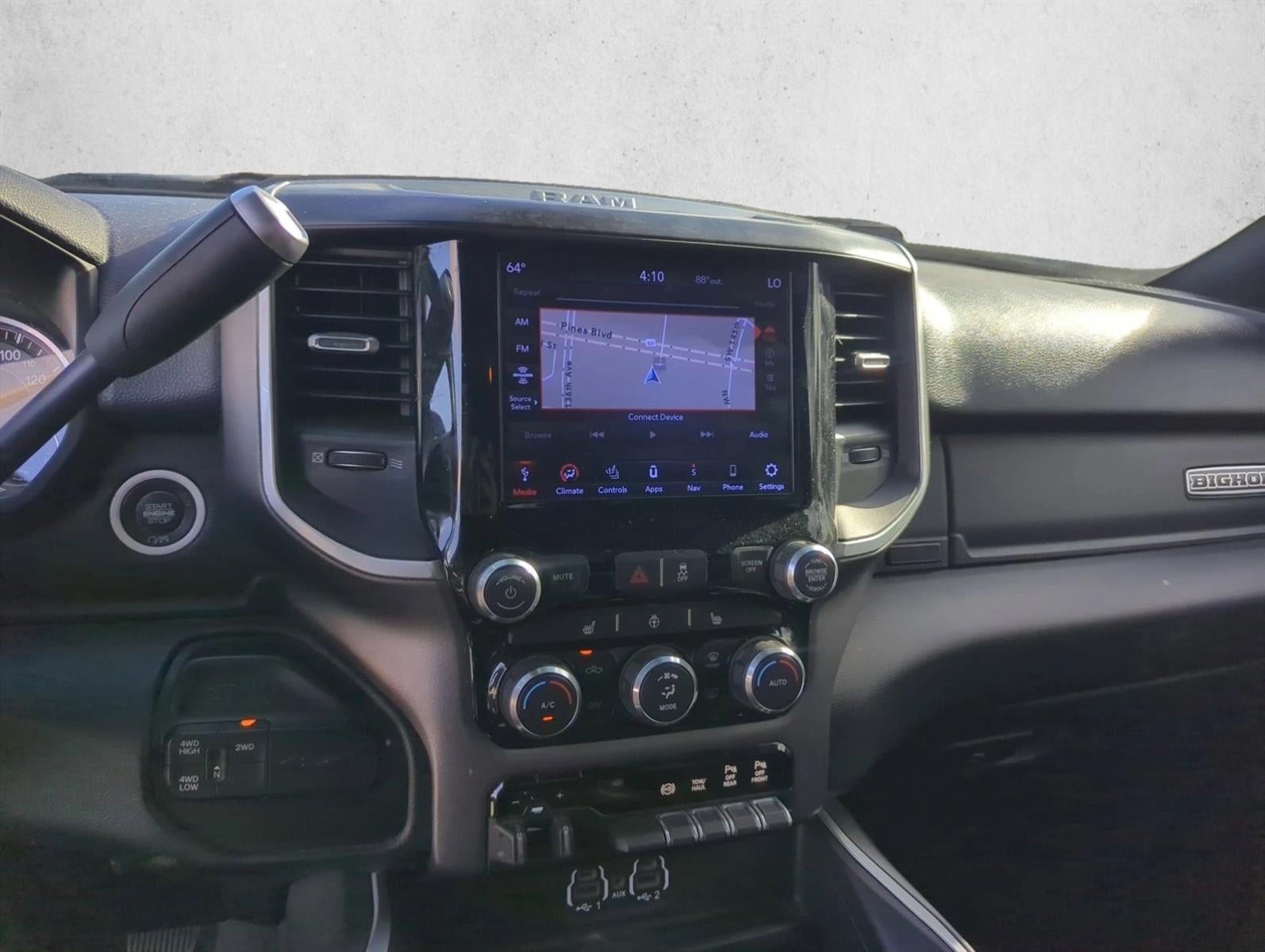 2020 RAM 3500 Big Horn 4x4 Crew Cab 8' Box