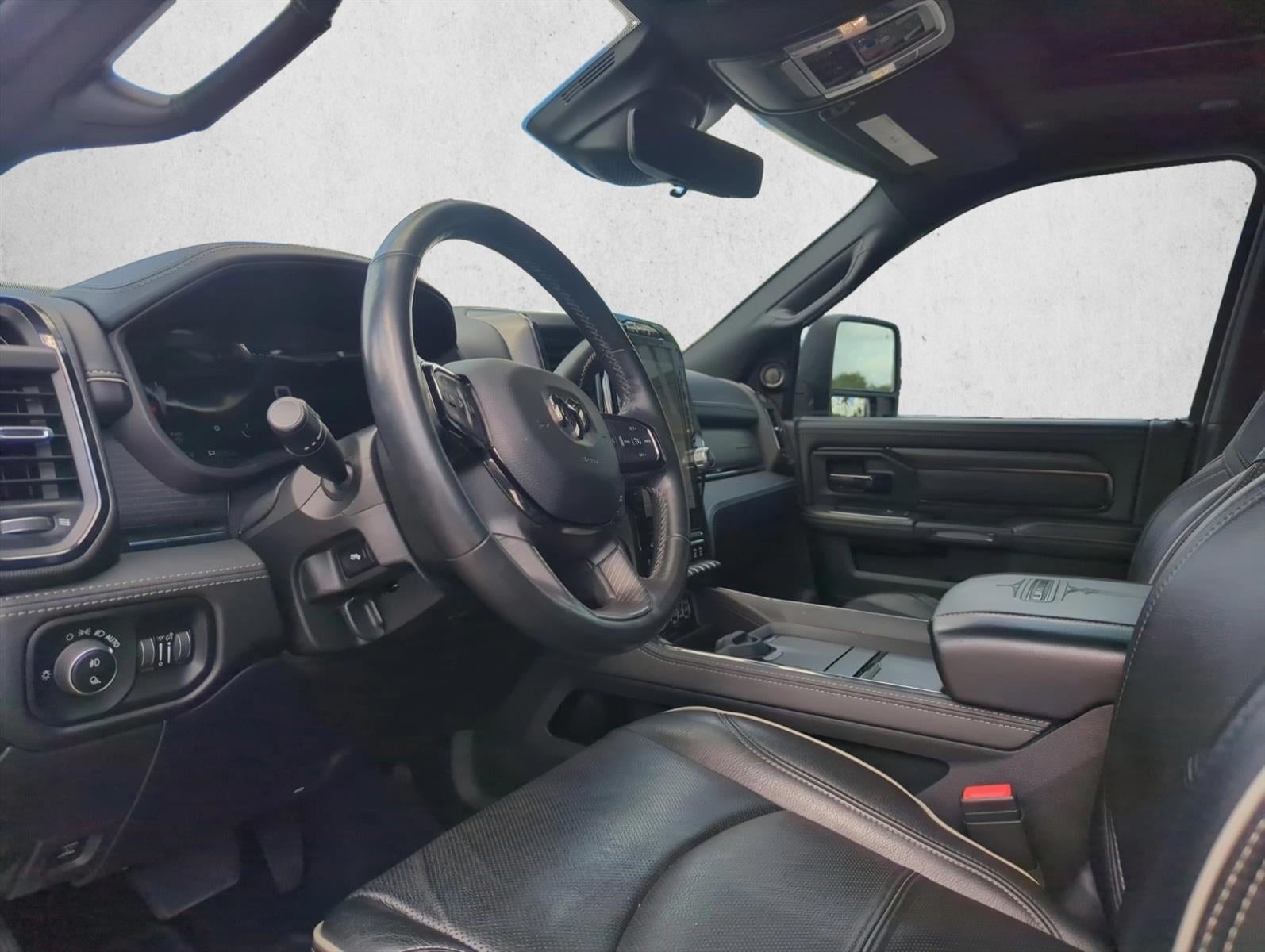 2024 RAM 3500 Limited 4x4 Mega Cab 6'4" Box