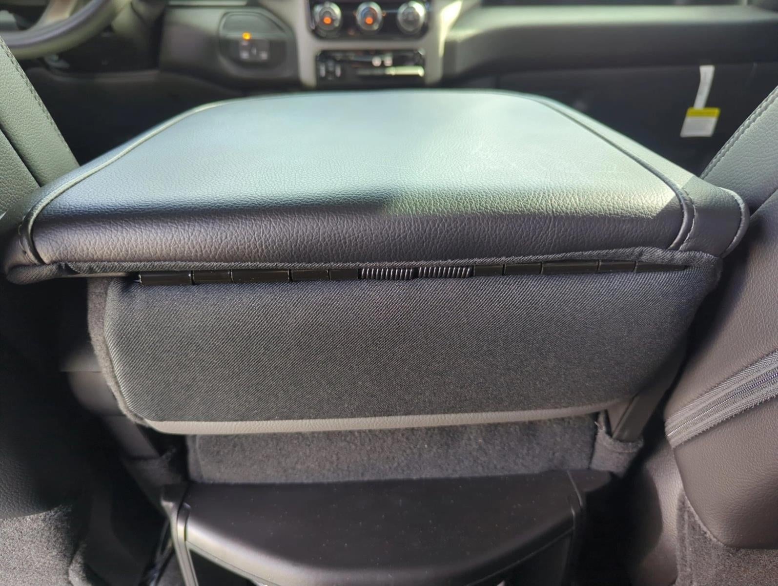 2025 RAM 2500 Tradesman 4x4 Crew Cab 8' Box