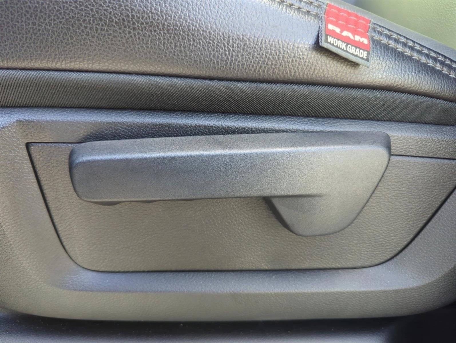 2025 RAM 2500 Tradesman 4x4 Crew Cab 8' Box