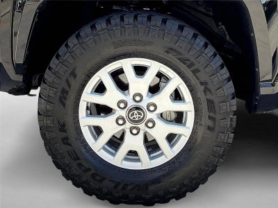 2026 Toyota Tacoma 2WD 2WD SR5 Double Cab 5' Bed AT (SE)