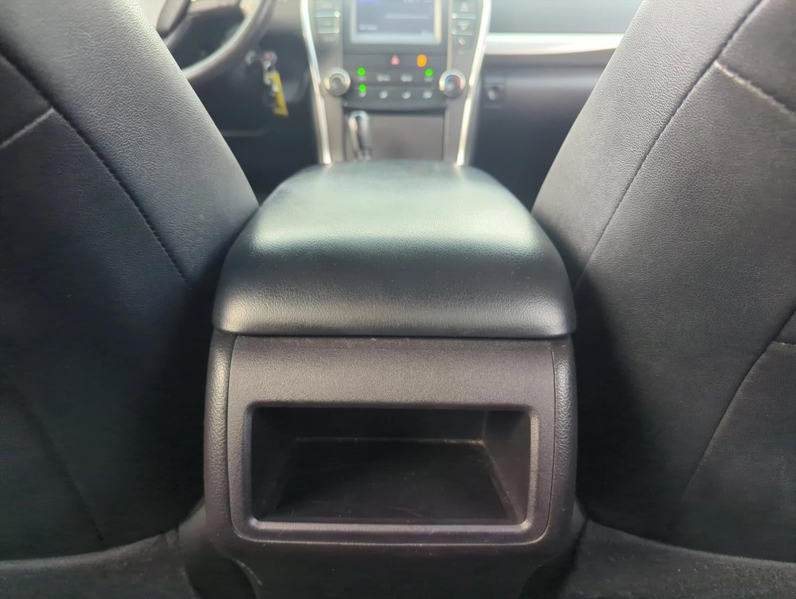 2017 Toyota Camry SE Auto (SE)