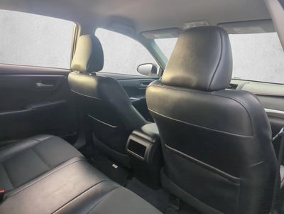 2017 Toyota Camry SE Auto (SE)