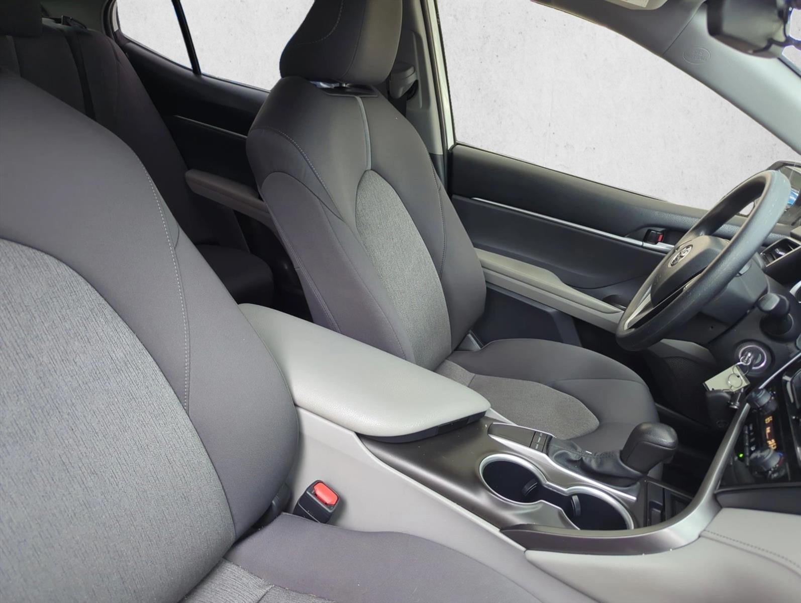 2023 Toyota Camry LE Auto (SE)