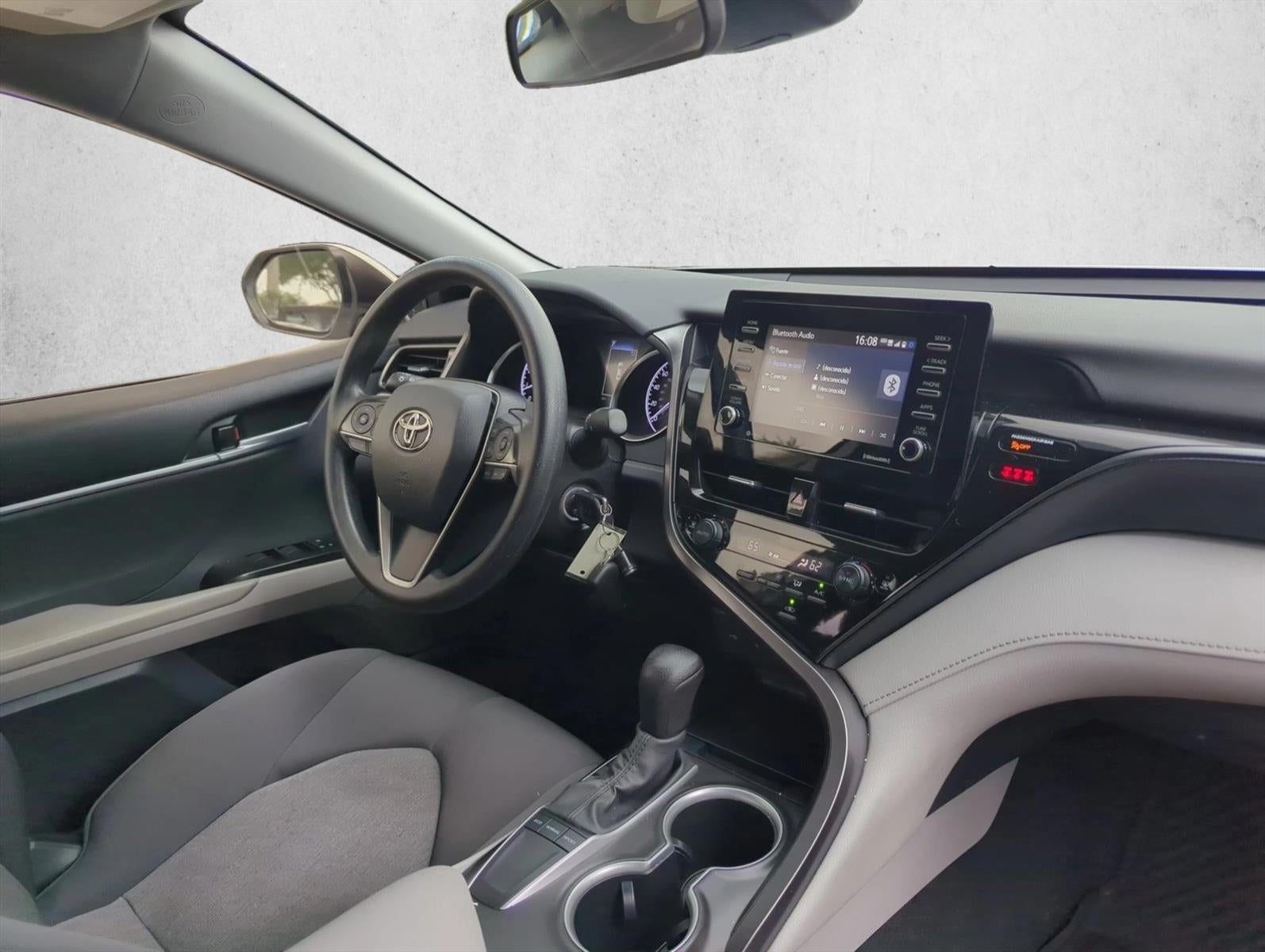 2023 Toyota Camry LE Auto (SE)