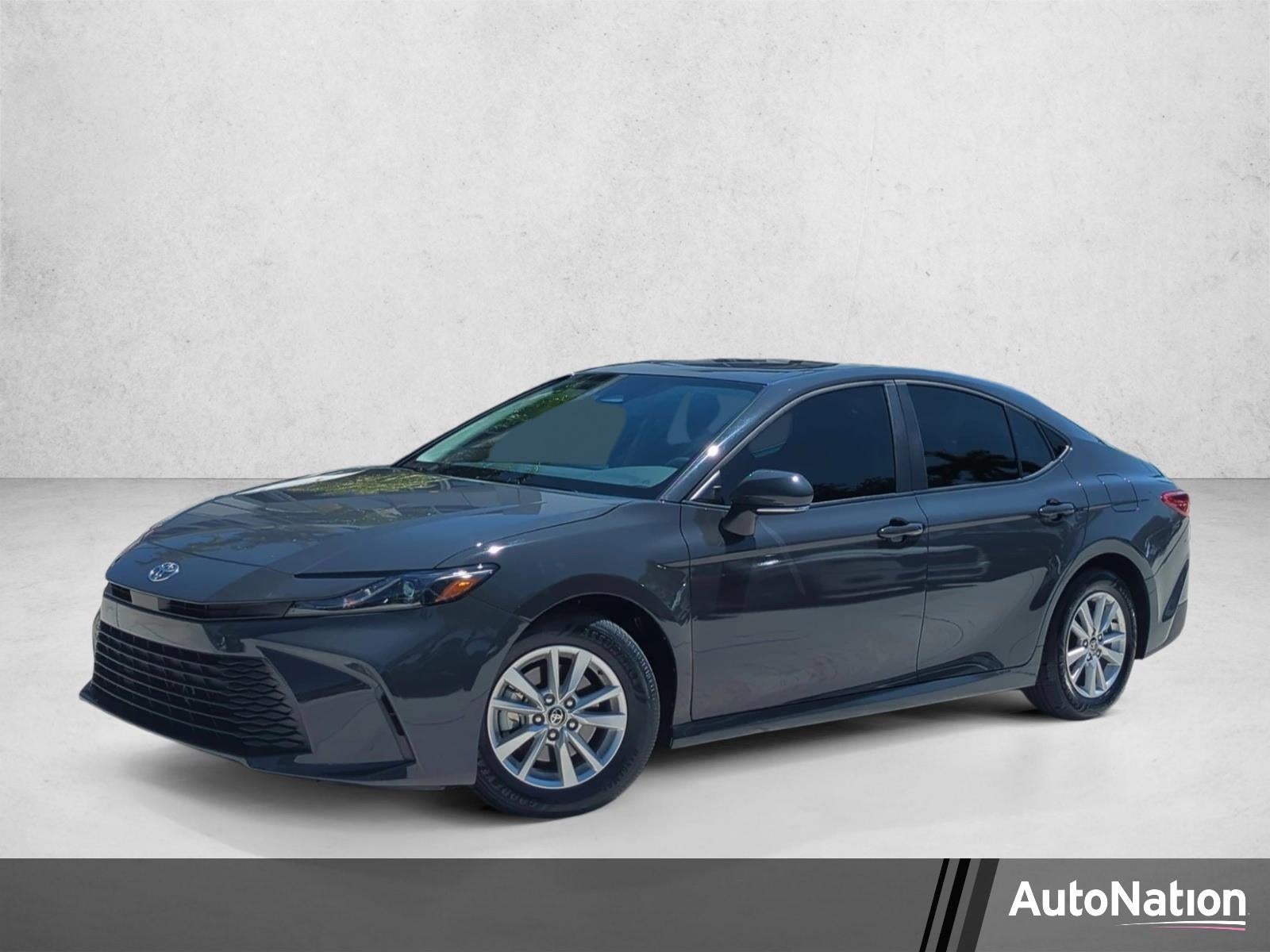 2025 Toyota Camry LE (SE)