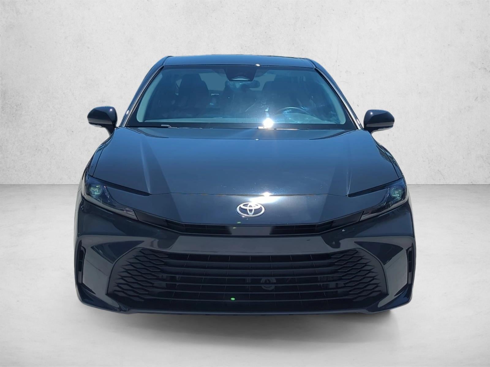 2025 Toyota Camry LE (SE)