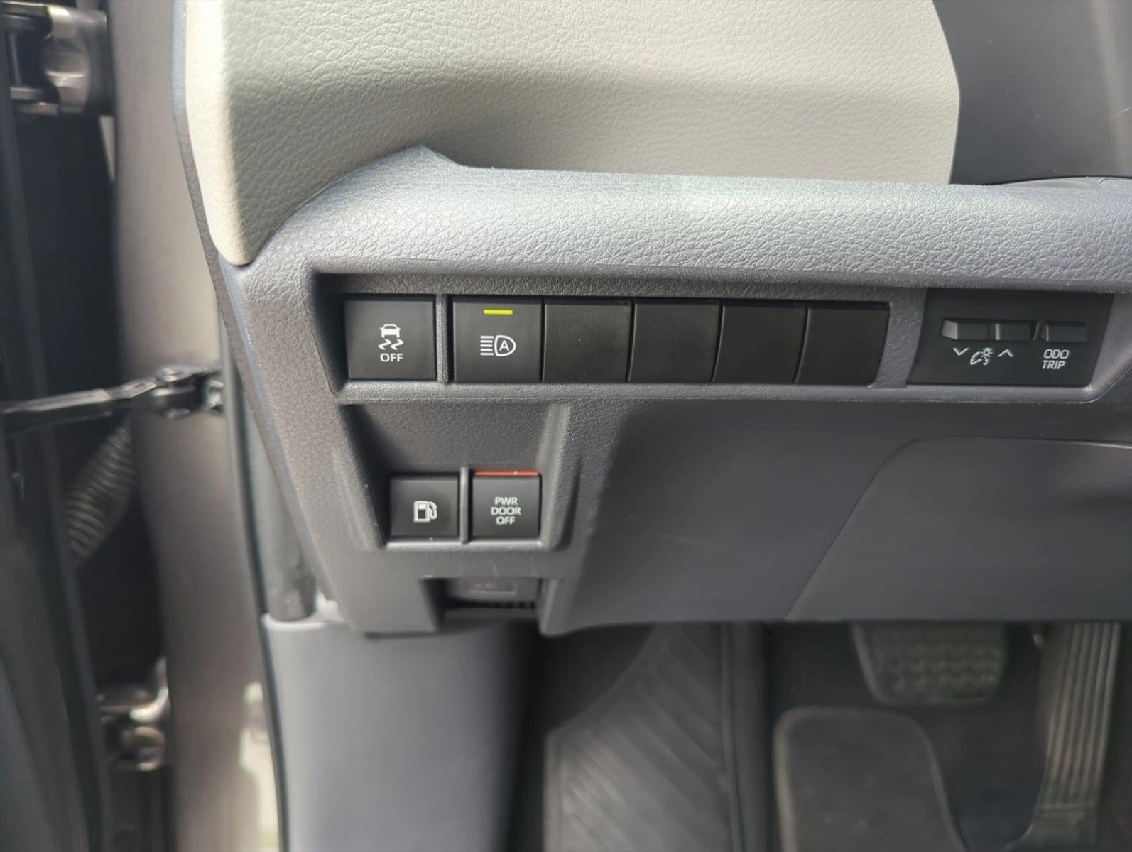 2022 Toyota Sienna XLE FWD 8-Passenger (Natl)