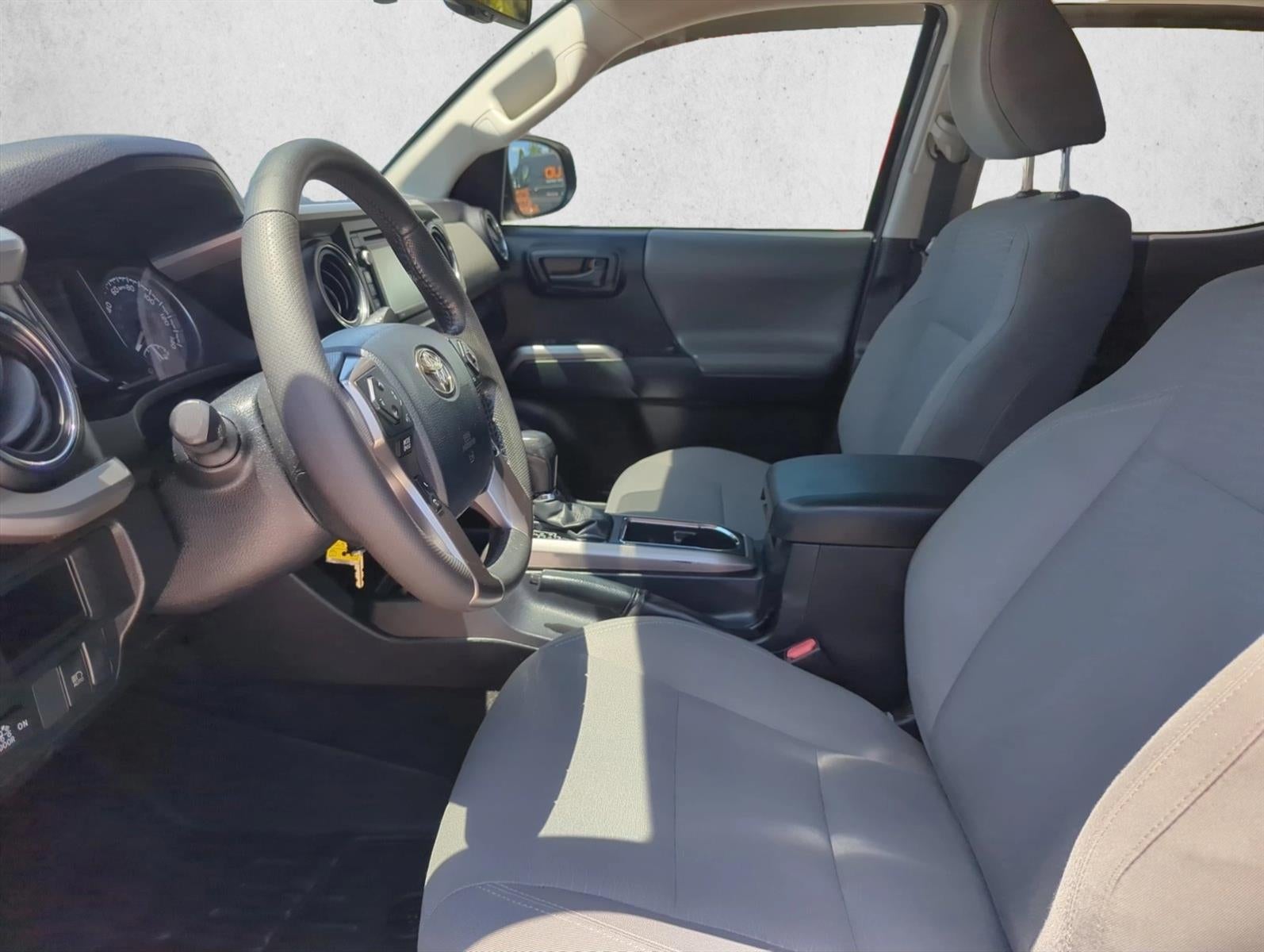 2019 Toyota Tacoma 2WD 2WD SR5 Double Cab 5' Bed V6 AT (GS)