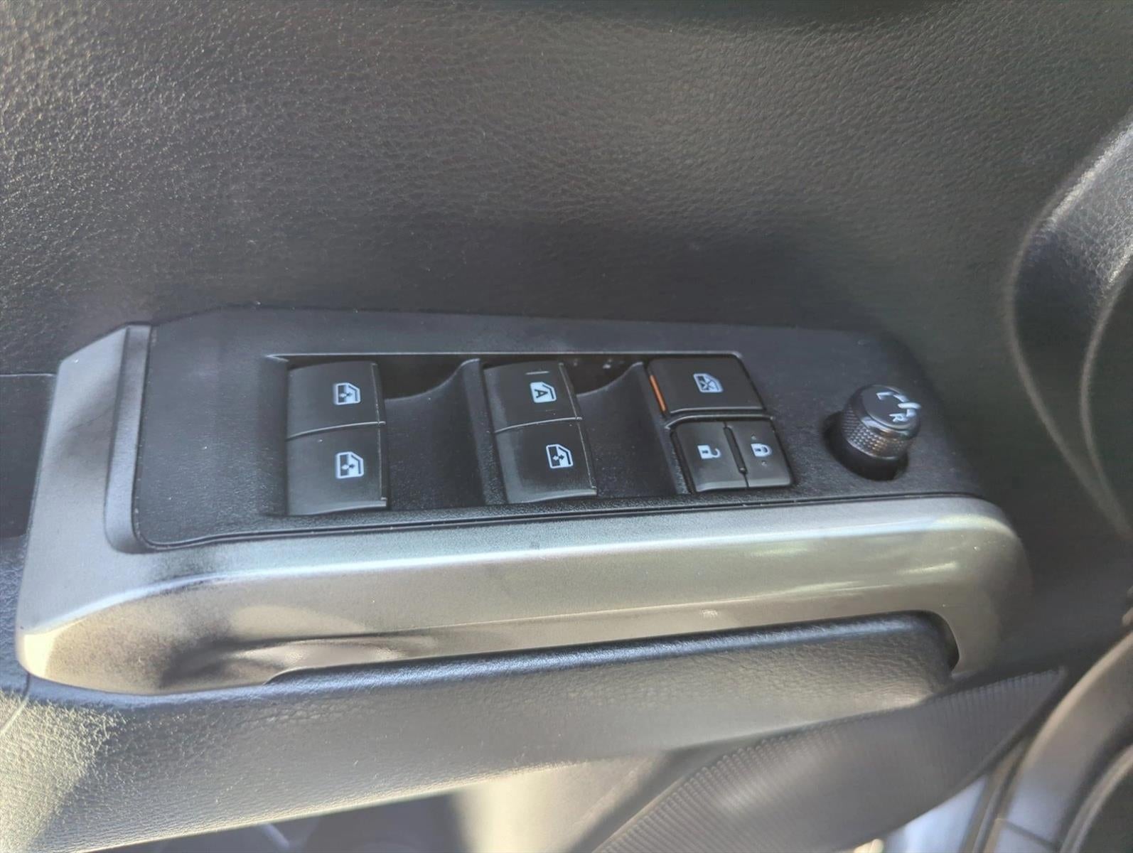 2019 Toyota Tacoma 2WD 2WD SR5 Double Cab 5' Bed V6 AT (GS)