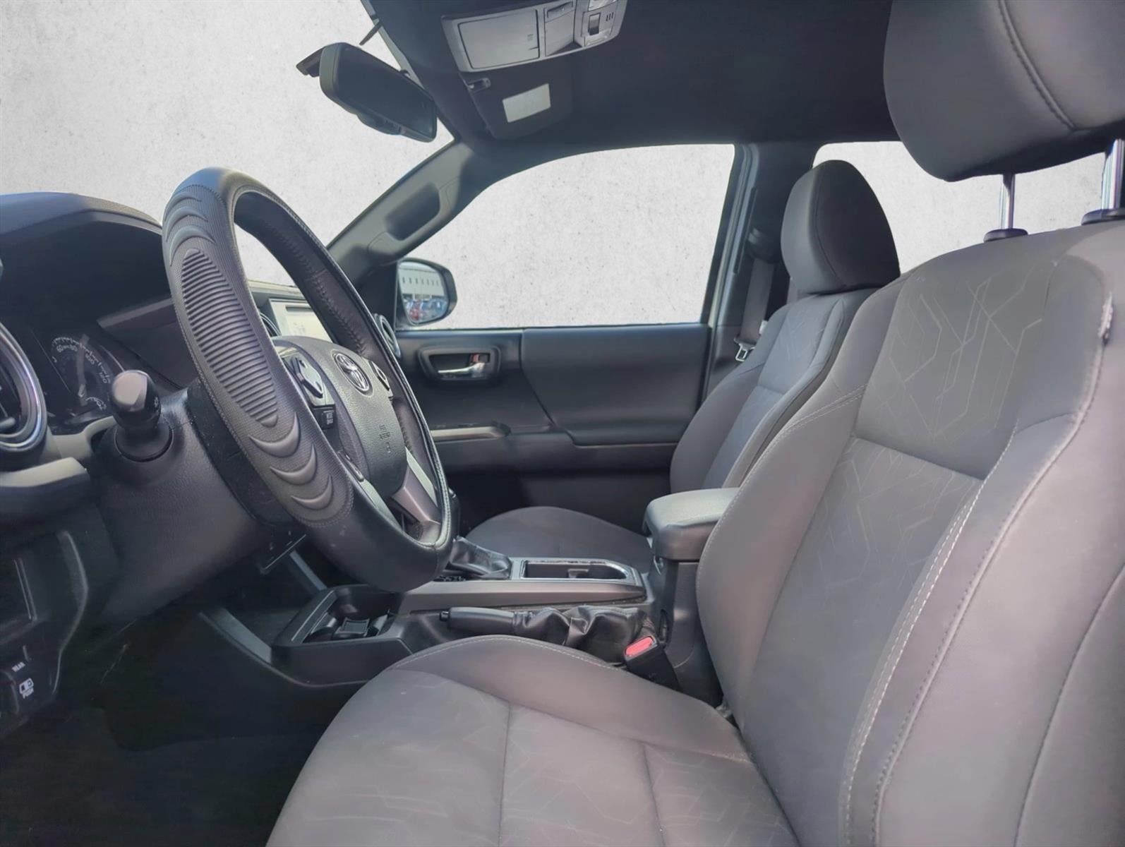 2017 Toyota Tacoma TRD Sport Double Cab 5' Bed V6 4x4 AT (Natl)