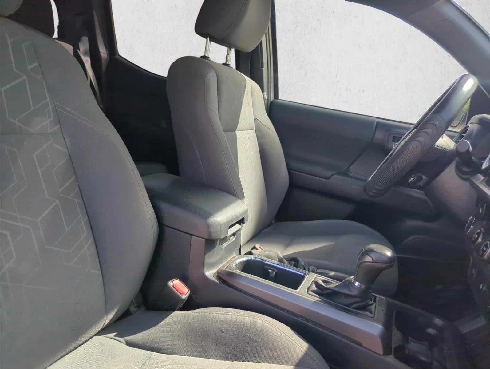 2017 Toyota Tacoma TRD Sport Double Cab 5' Bed V6 4x4 AT (Natl)