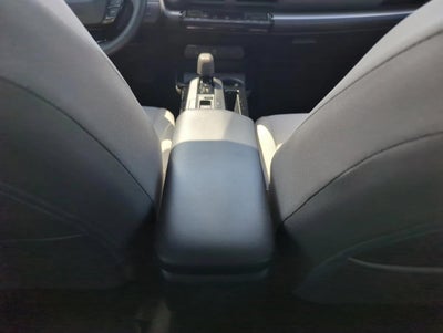 2024 Toyota Prius LE (Natl)