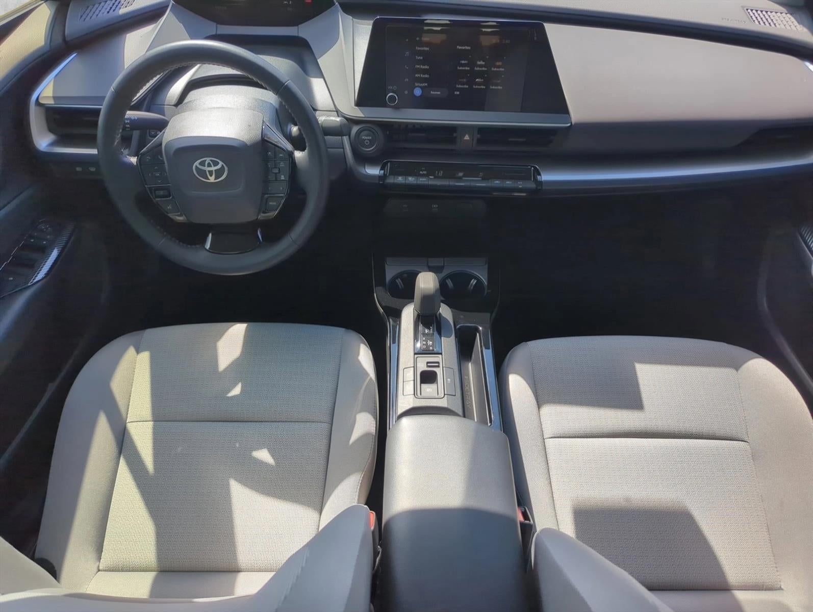 2024 Toyota Prius LE (Natl)