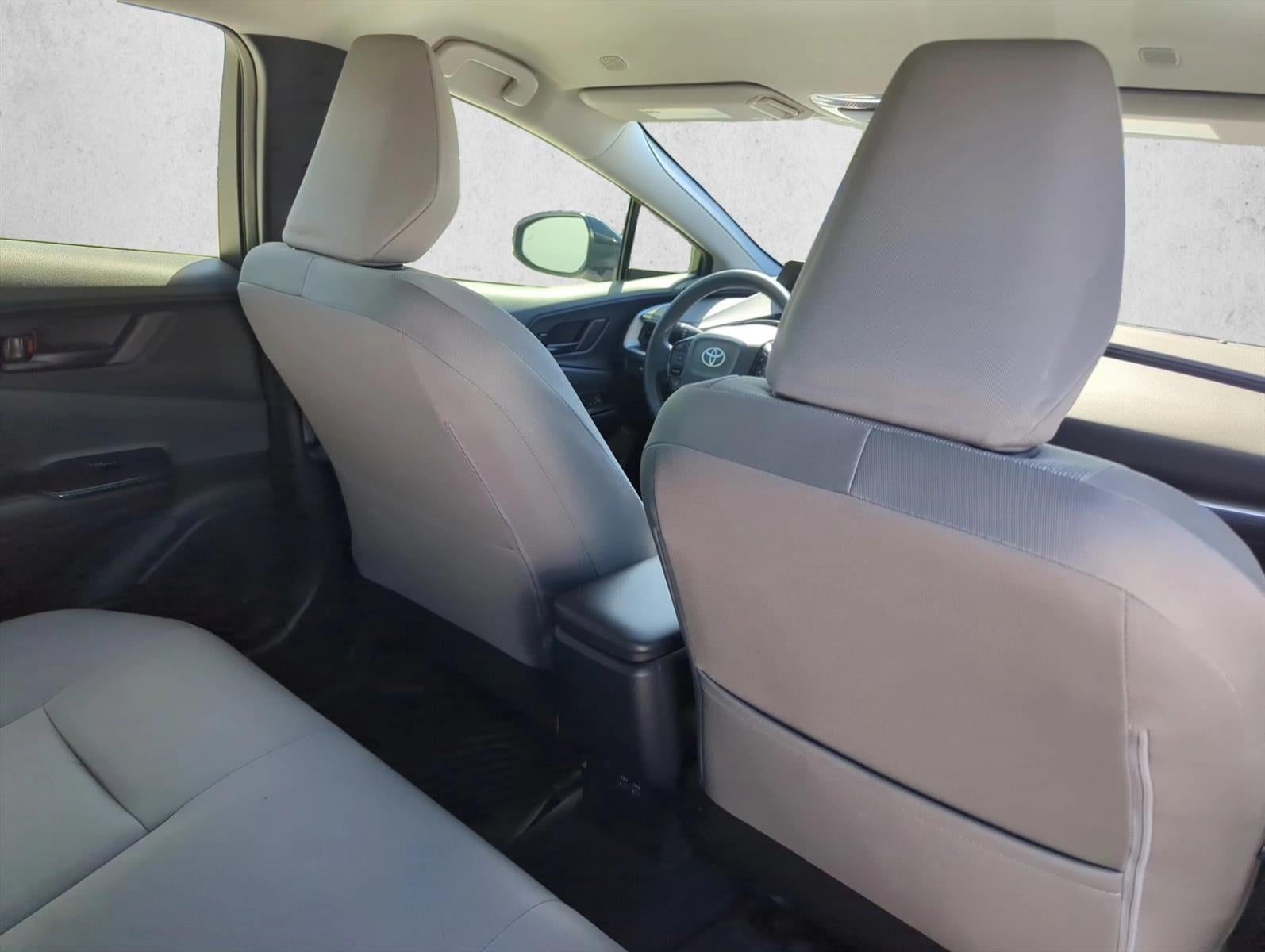 2024 Toyota Prius LE (Natl)