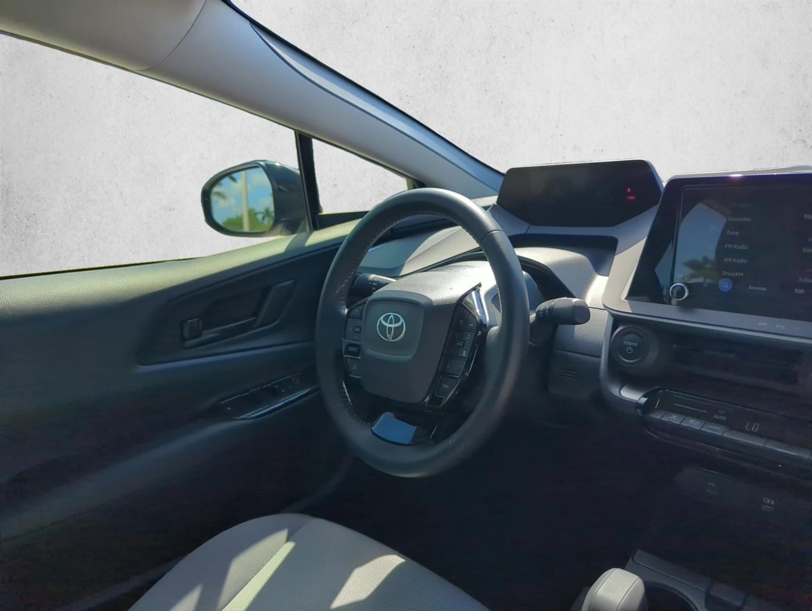 2024 Toyota Prius LE (Natl)