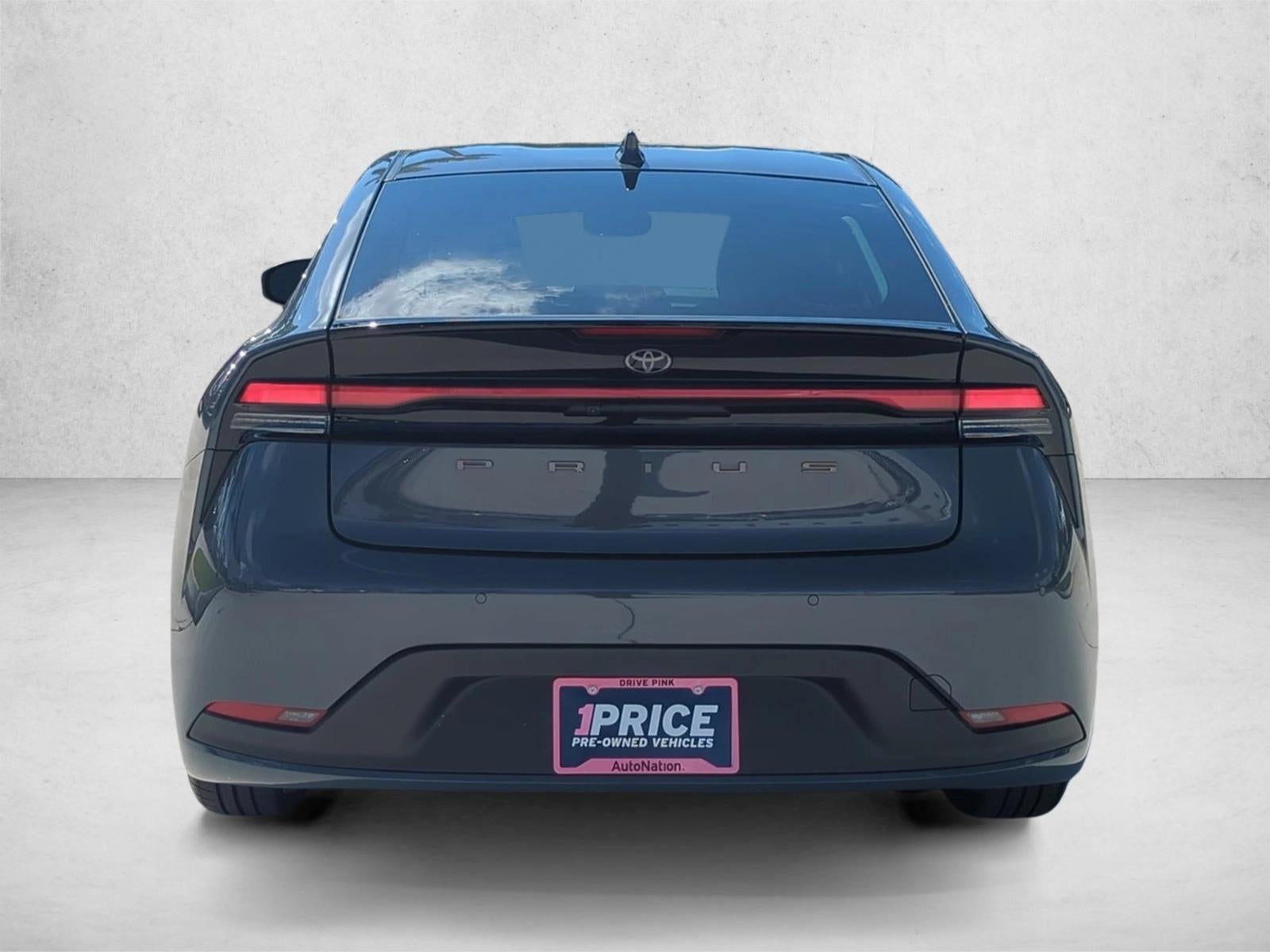 2024 Toyota Prius LE (Natl)