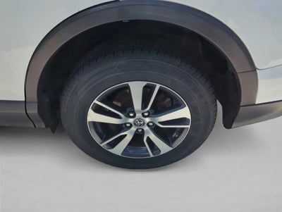 2018 Toyota RAV4 XLE FWD (GS)