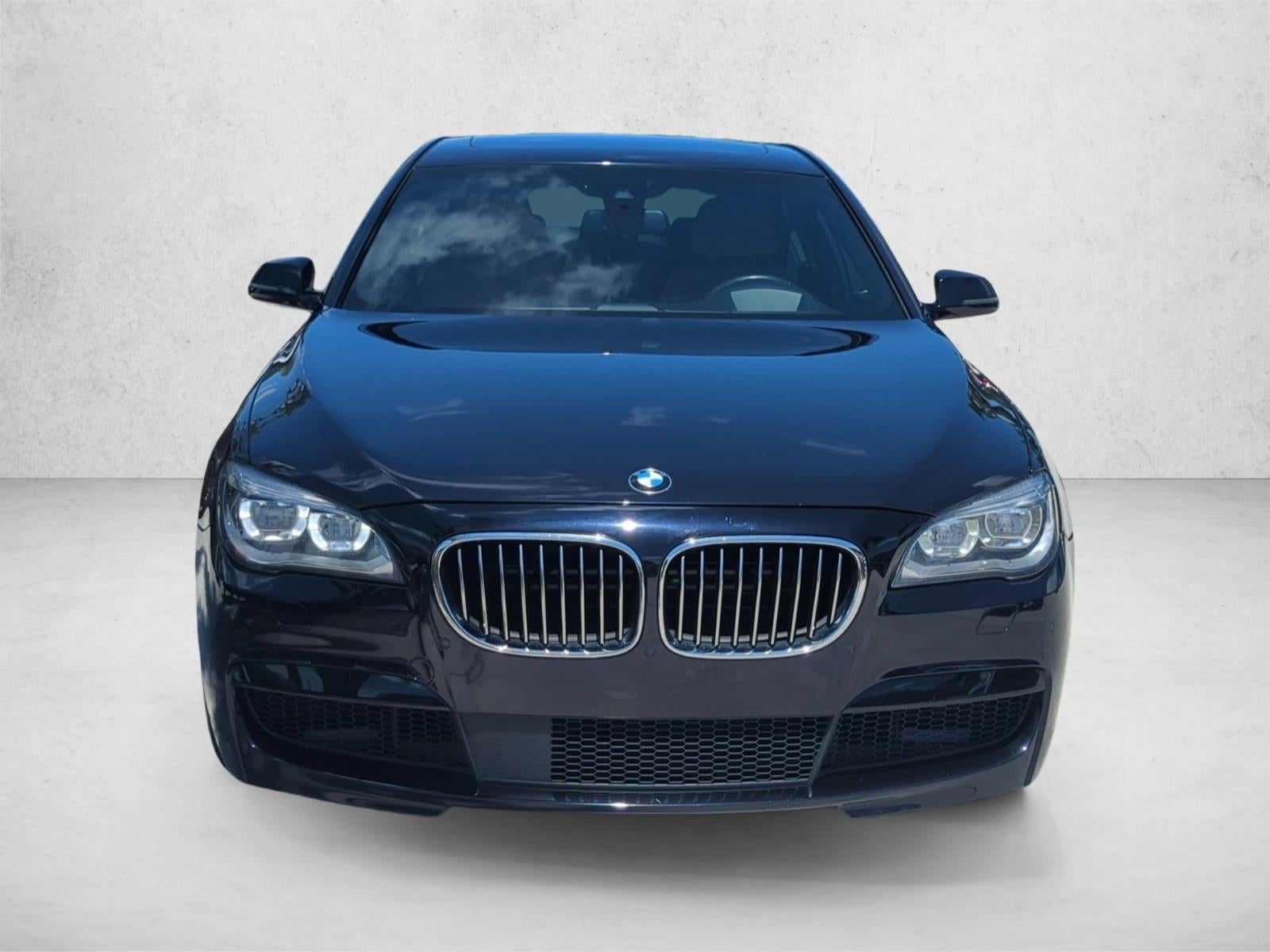 2015 BMW 750i xDrive Sedan