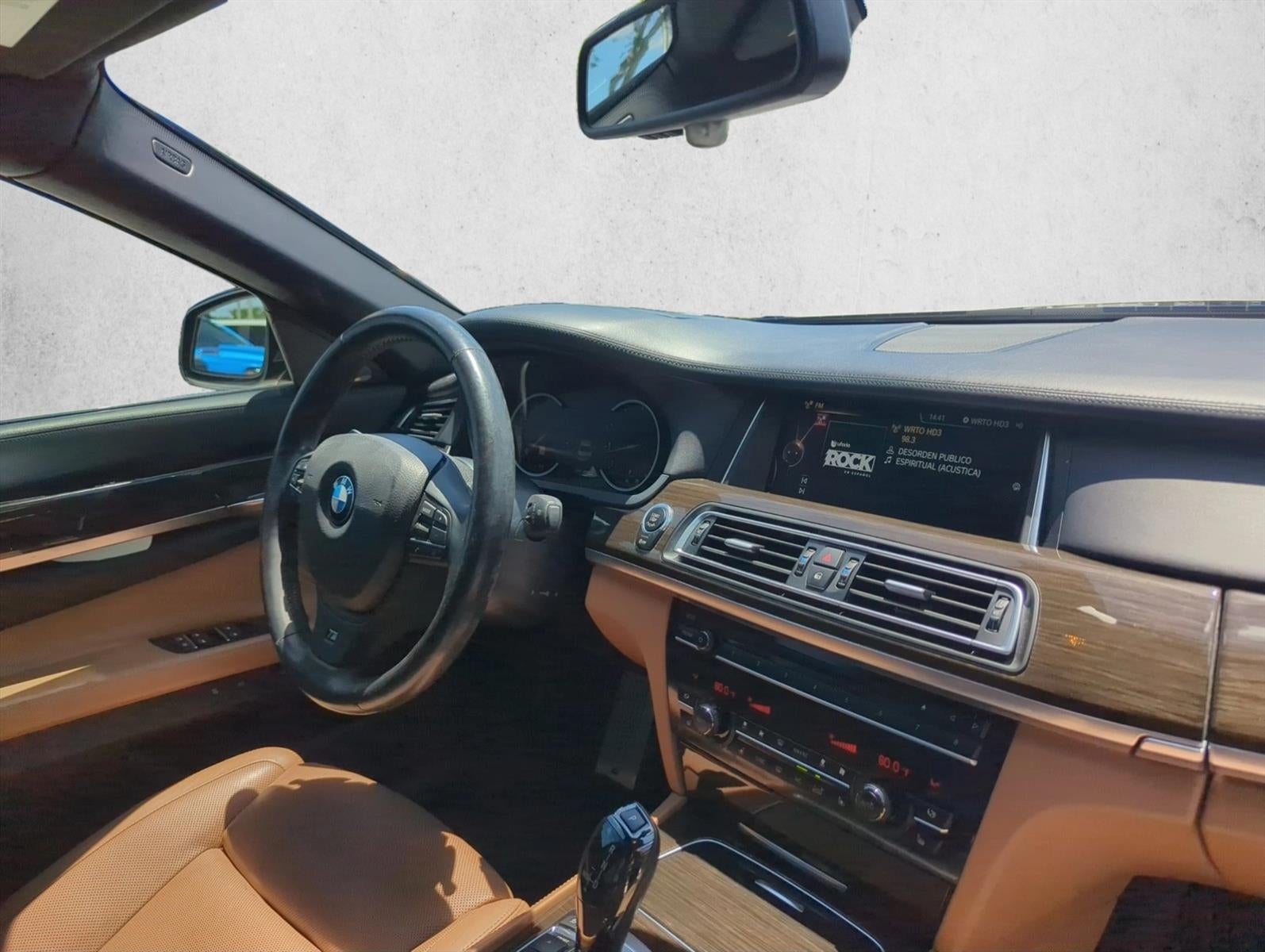 2015 BMW 750i xDrive Sedan