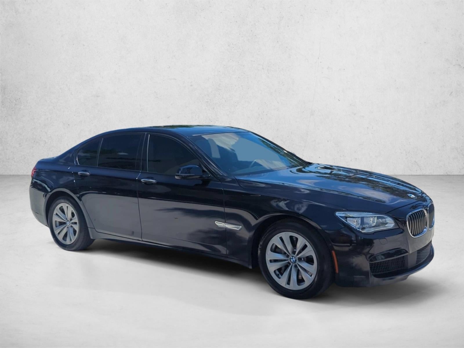 2015 BMW 750i xDrive Sedan