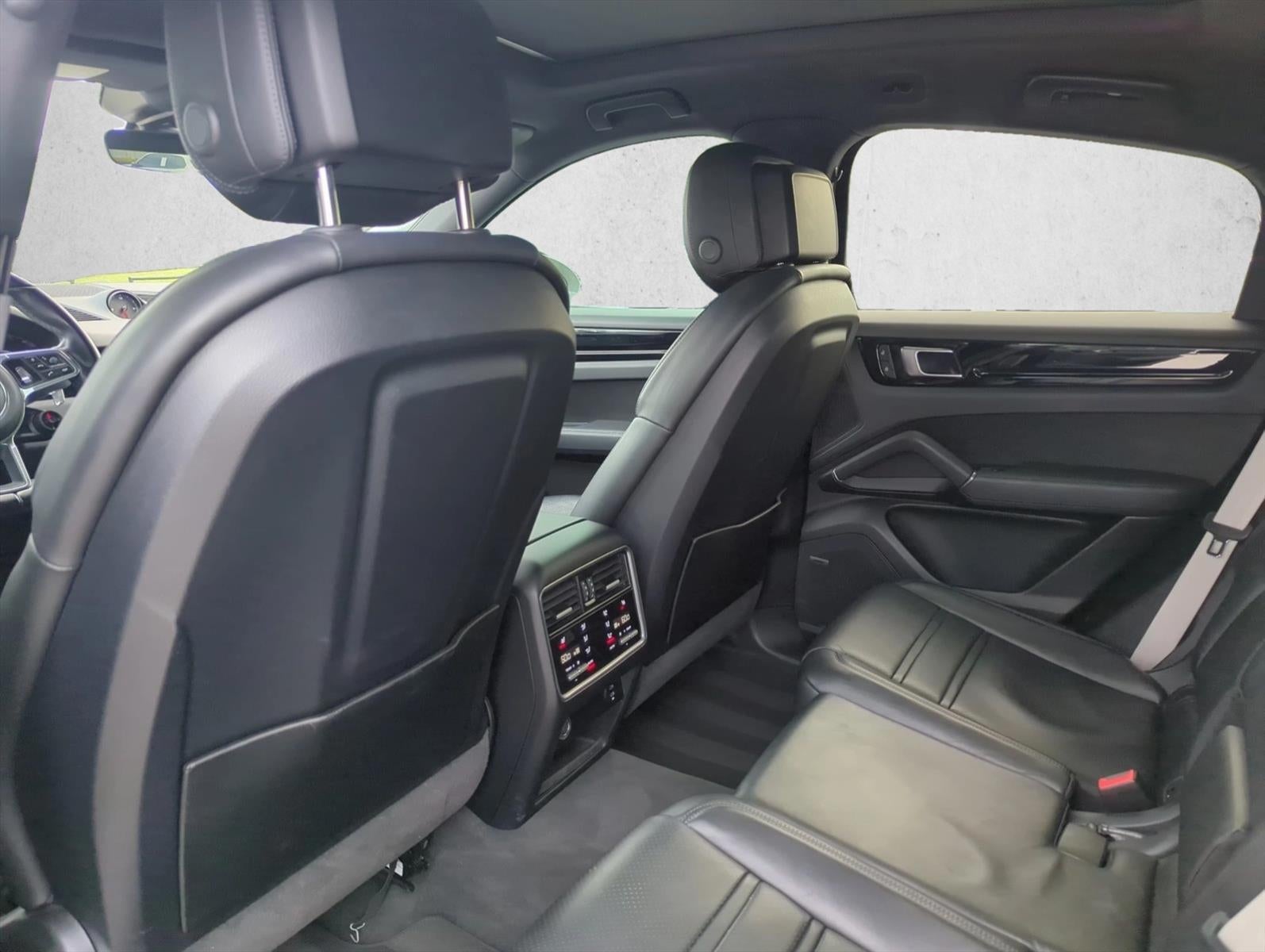 2022 Porsche Cayenne Platinum Edition Coupe AWD