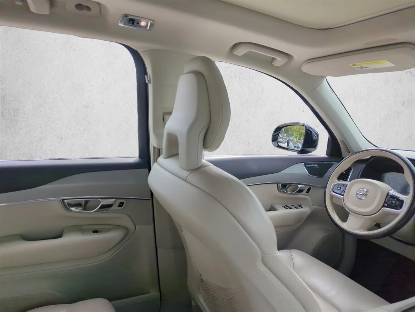 2021 Volvo XC90 T5 FWD Momentum 7P