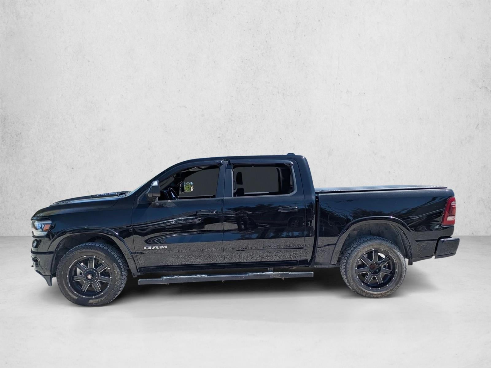 2021 RAM 1500 Laramie 4x4 Crew Cab 5'7" Box