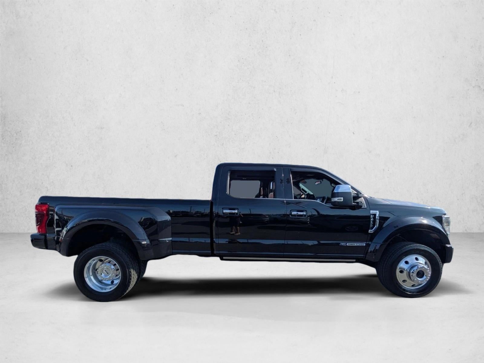 2020 Ford Super Duty F-450 DRW Platinum 4WD Crew Cab 8' Box