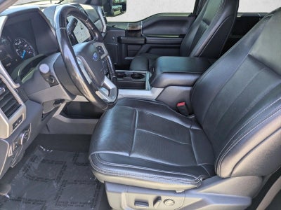 2022 Ford Super Duty F-450 DRW LARIAT 4WD Crew Cab 8' Box