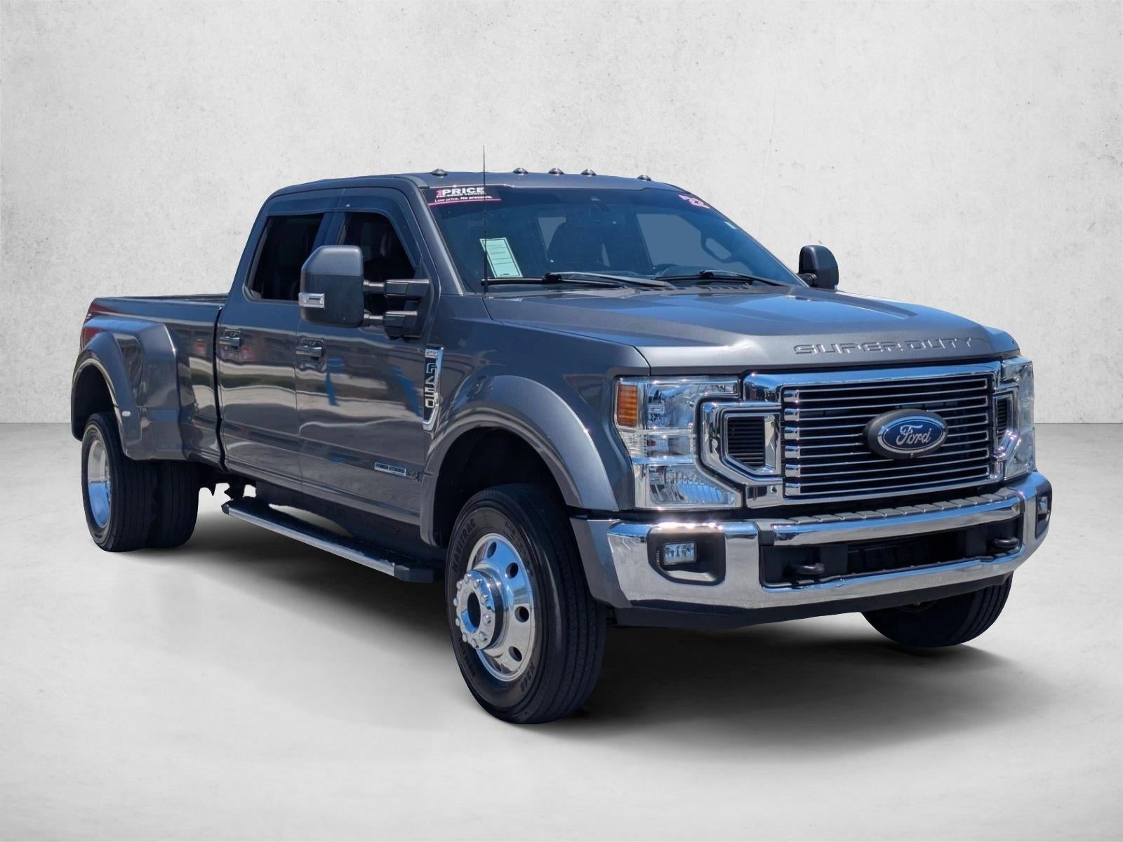 2022 Ford Super Duty F-450 DRW LARIAT 4WD Crew Cab 8' Box