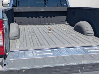 2022 Ford Super Duty F-450 DRW LARIAT 4WD Crew Cab 8' Box