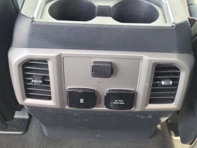 2022 Ford Super Duty F-450 DRW LARIAT 4WD Crew Cab 8' Box