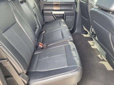 2022 Ford Super Duty F-450 DRW LARIAT 4WD Crew Cab 8' Box