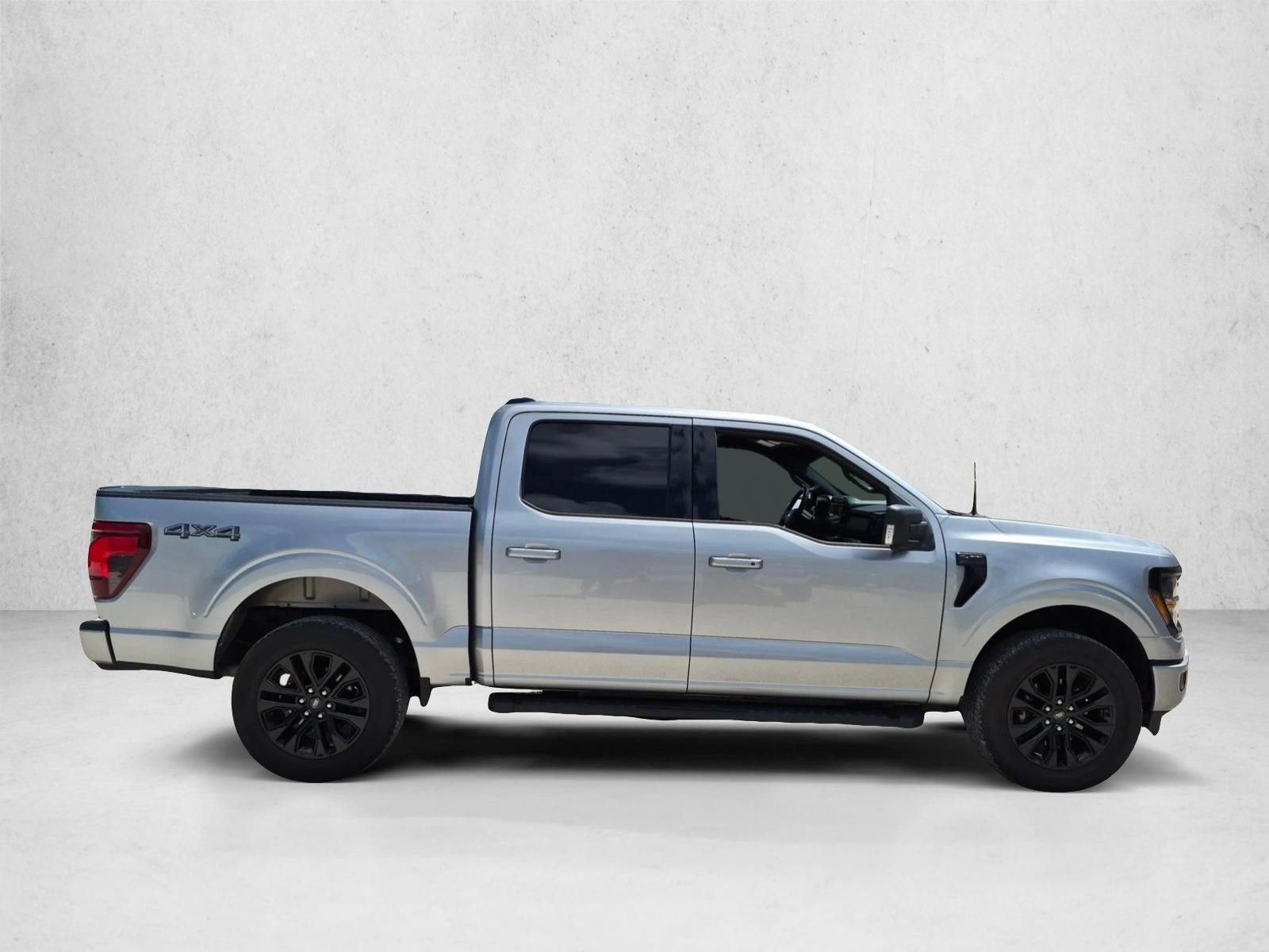 2024 Ford F-150 XLT 4WD SuperCrew 5.5' Box