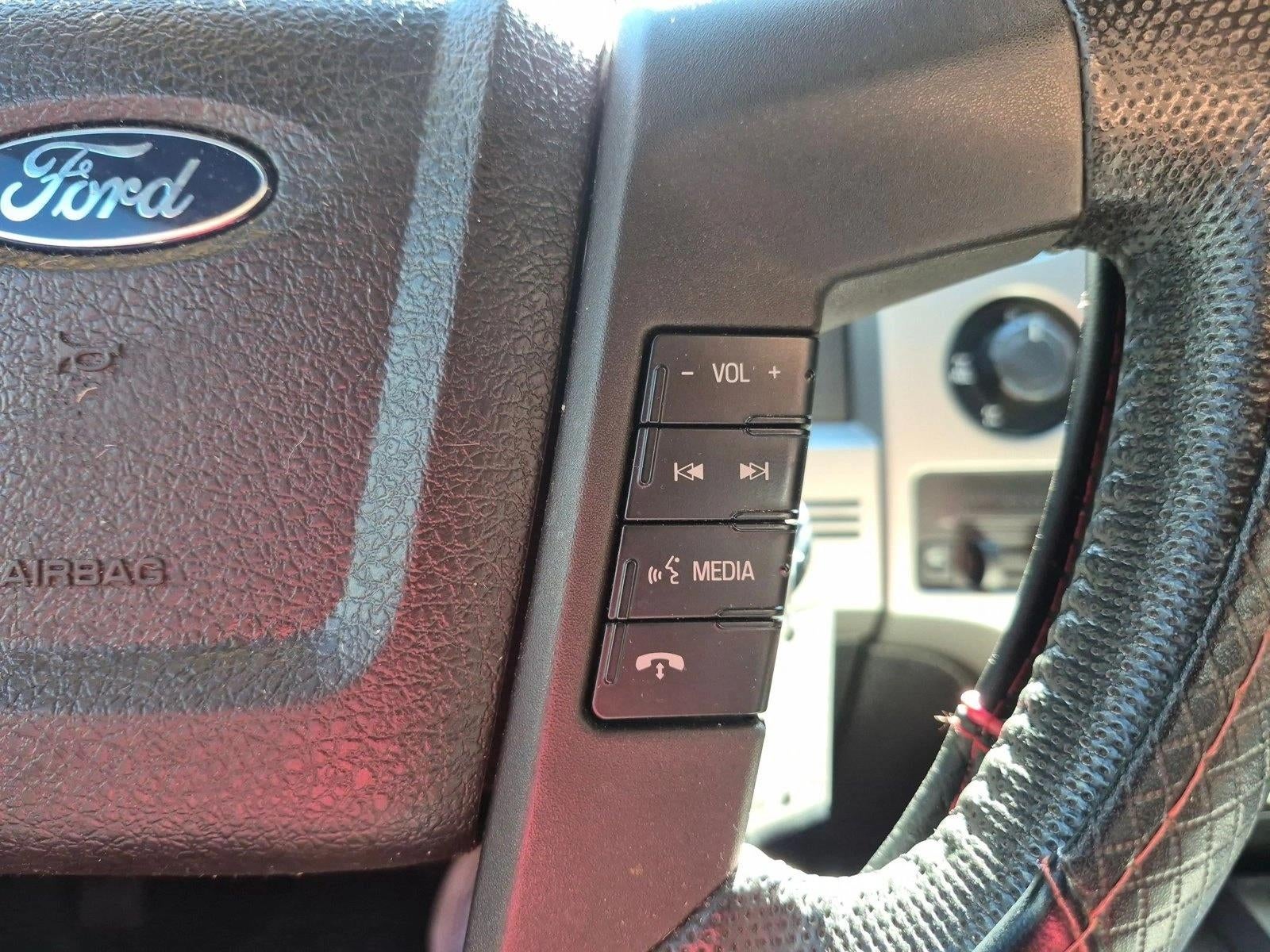 2013 Ford F-150 4WD SuperCrew 5-1/2 Ft Box SVT Raptor