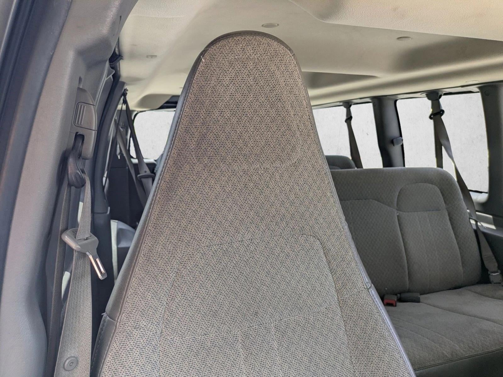 2017 Chevrolet Express Passenger 3500 Extended Wheelbase Rear-Wheel Drive 1LT