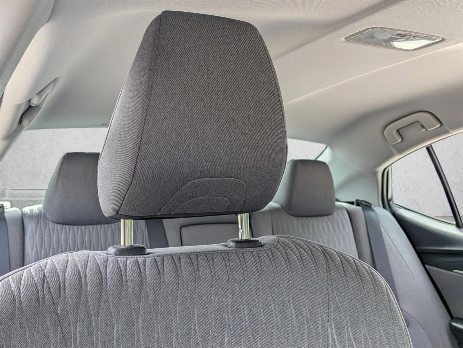 2025 Toyota Camry LE (SE)