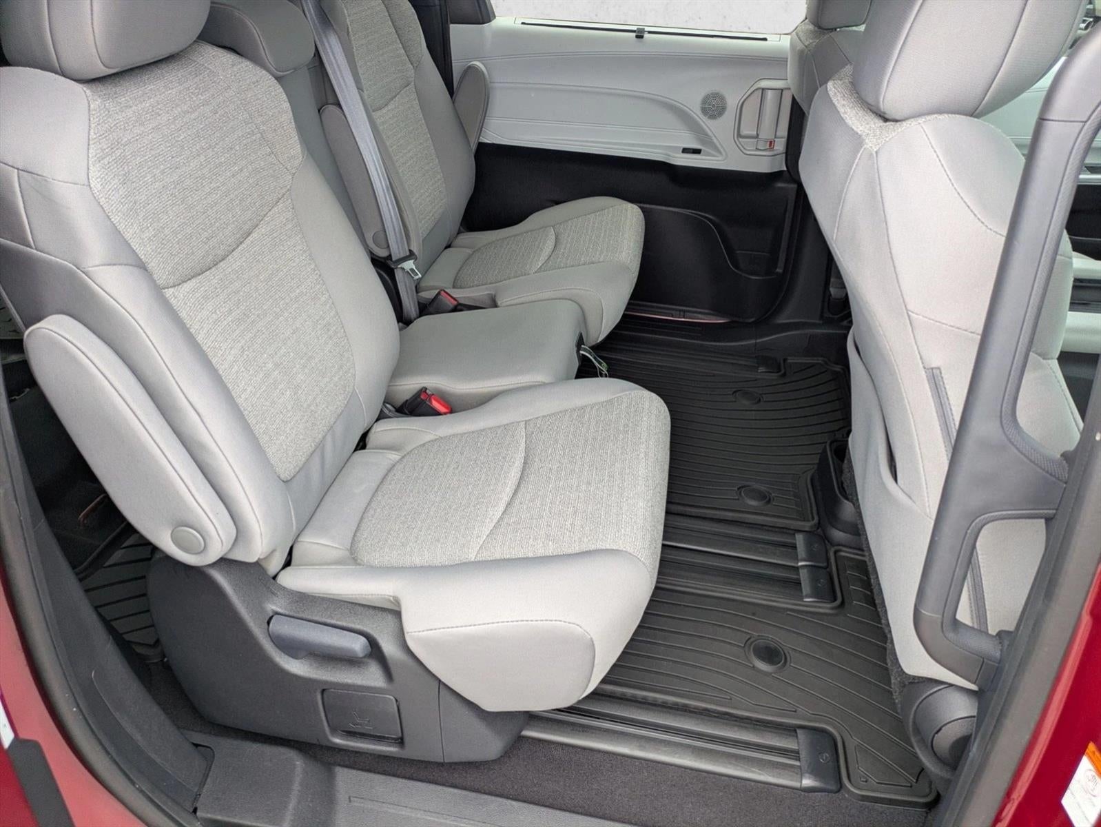 2025 Toyota Sienna LE AWD 8-Passenger (Natl)