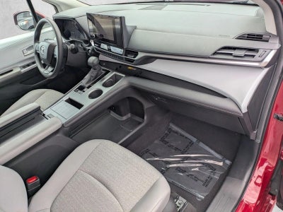 2025 Toyota Sienna LE AWD 8-Passenger (Natl)