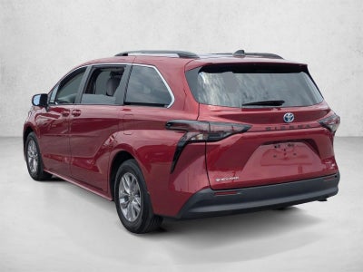 2025 Toyota Sienna LE AWD 8-Passenger (Natl)