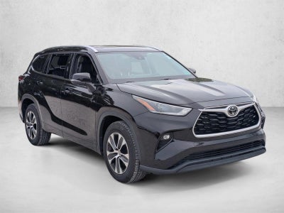 2021 Toyota Highlander XLE FWD (Natl)