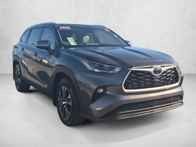 2021 Toyota Highlander XLE AWD (Natl)