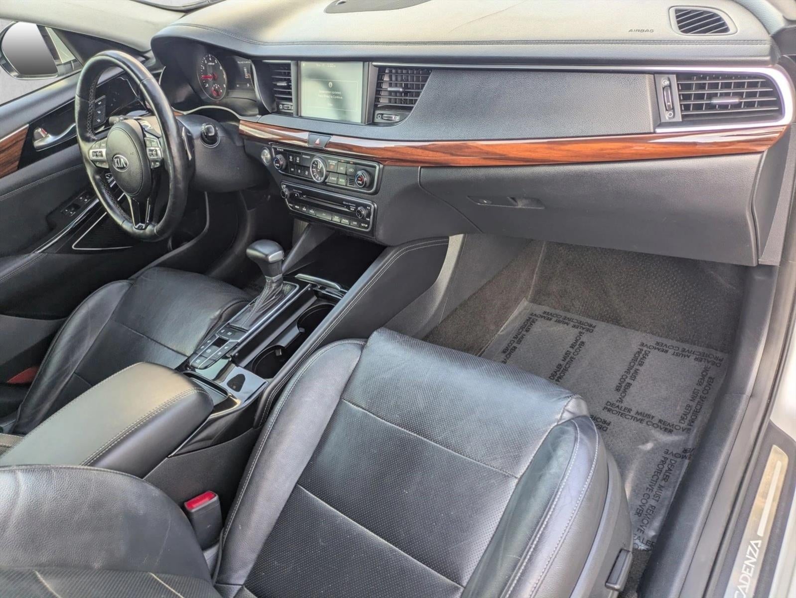 2017 Kia Cadenza Technology Sedan